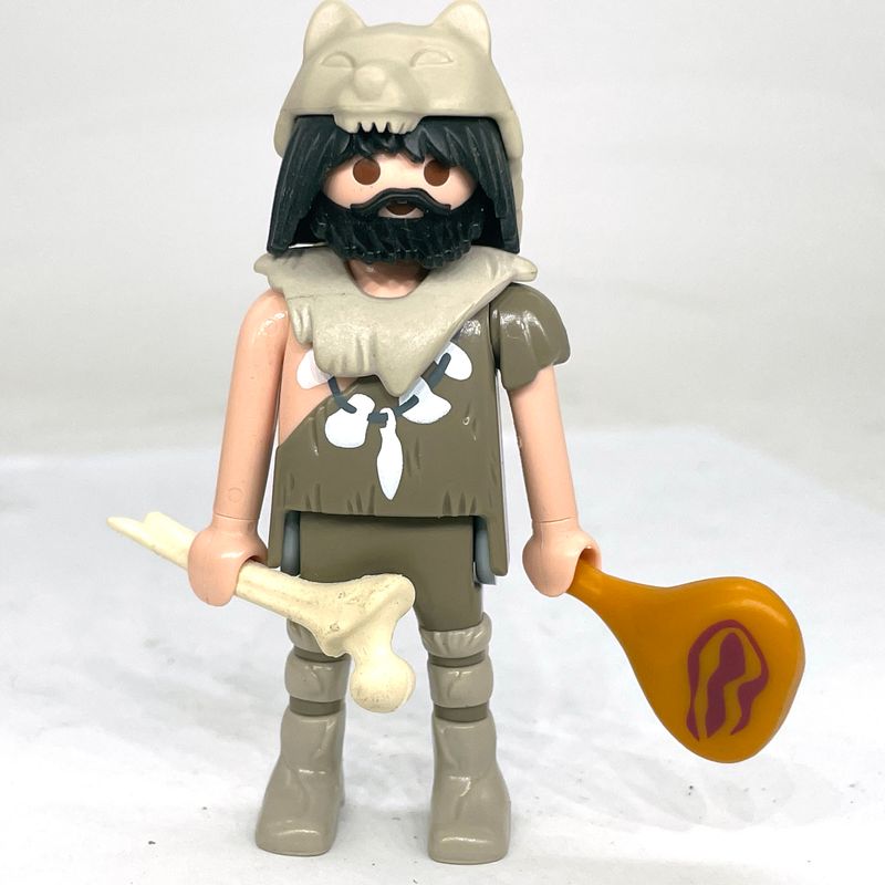 playmobil homme prehistorique gris