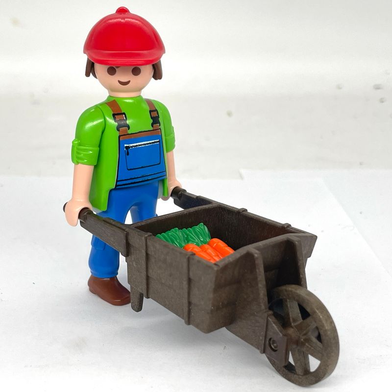 playmobil fermier avec brouette