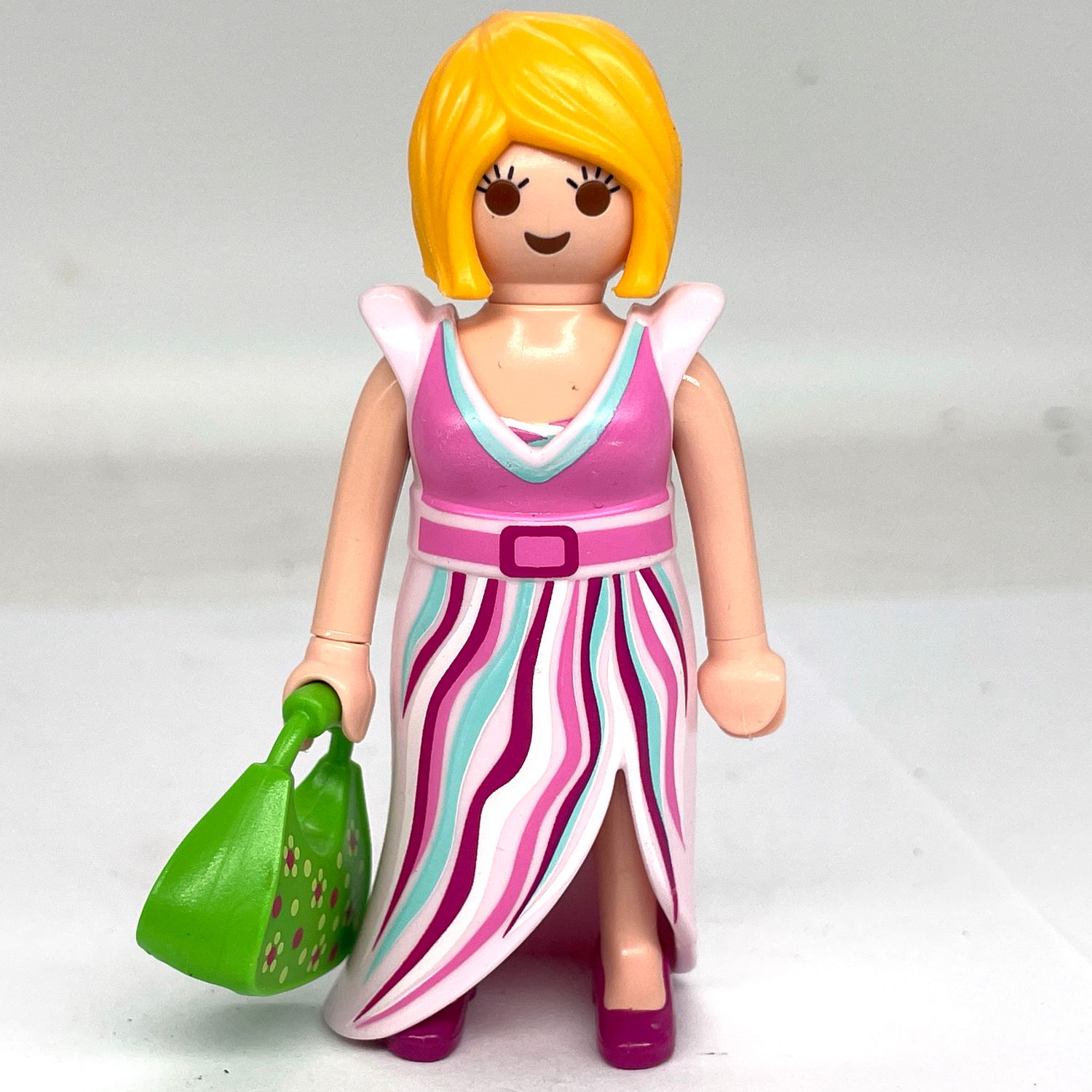 playmobil femme belle robe rose