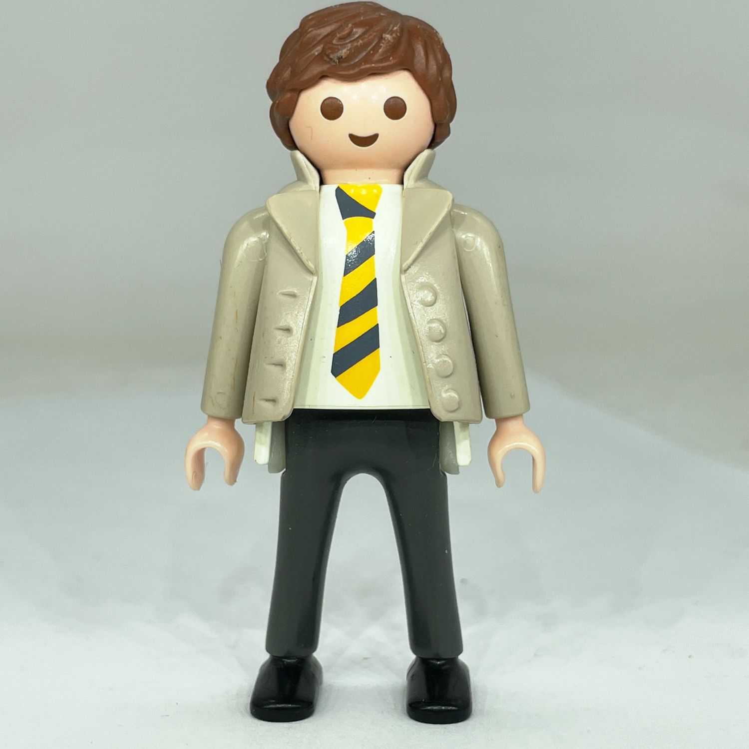 playmobil homme costume gris