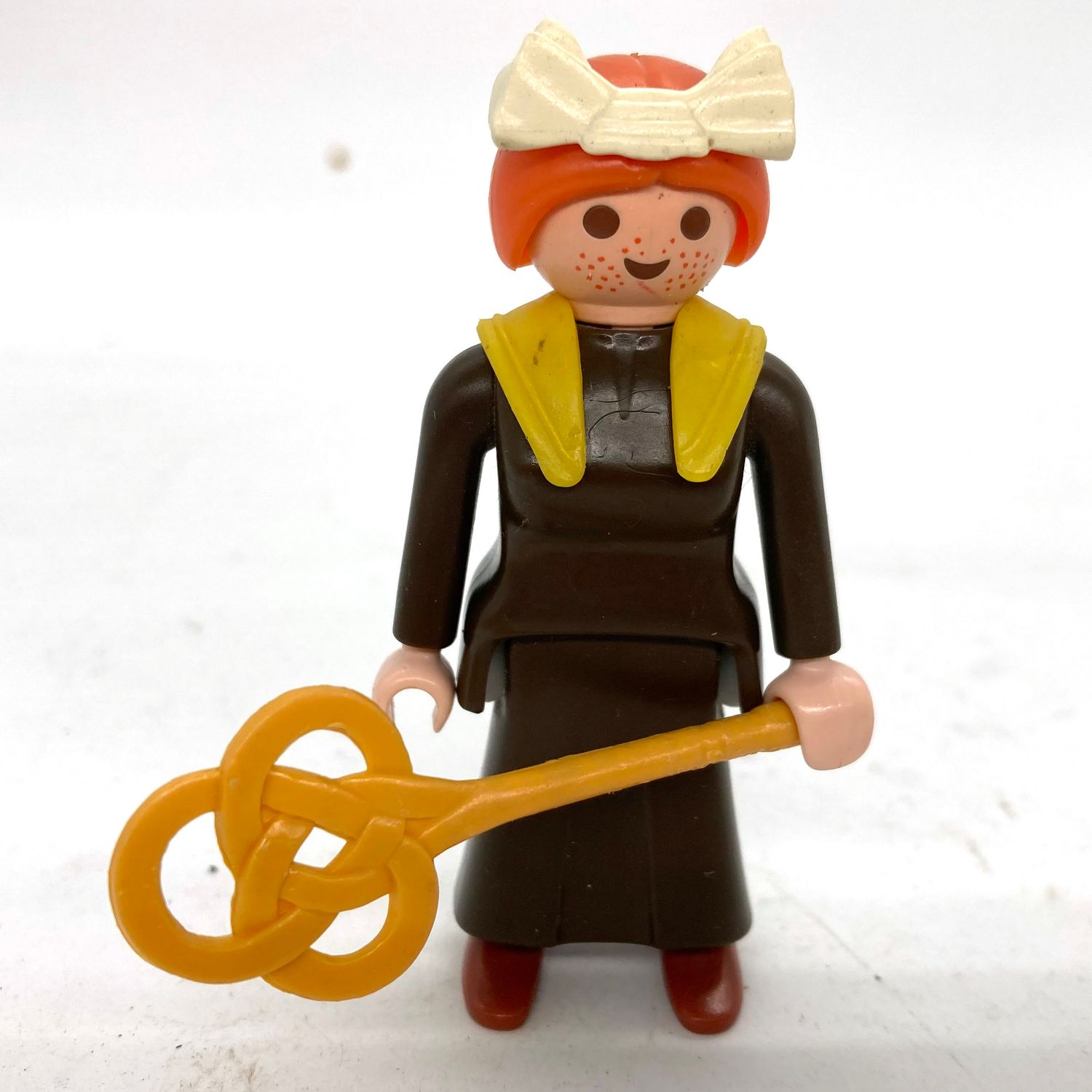Playmobil servante marron chasse poussiere
