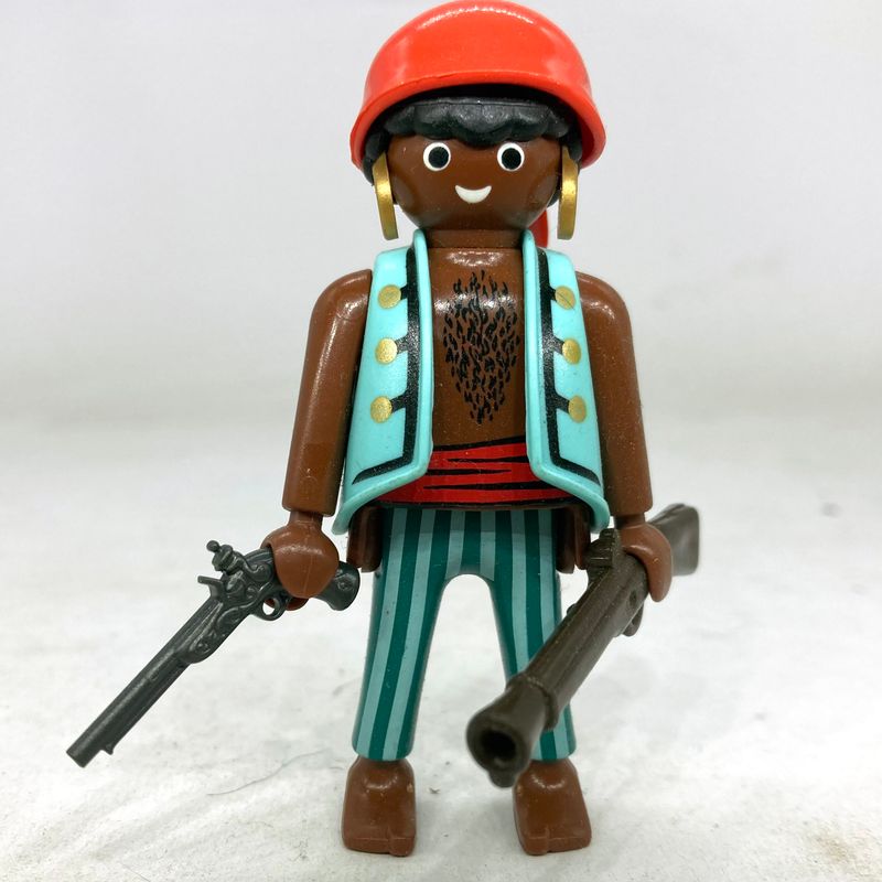 playmobil pirate black