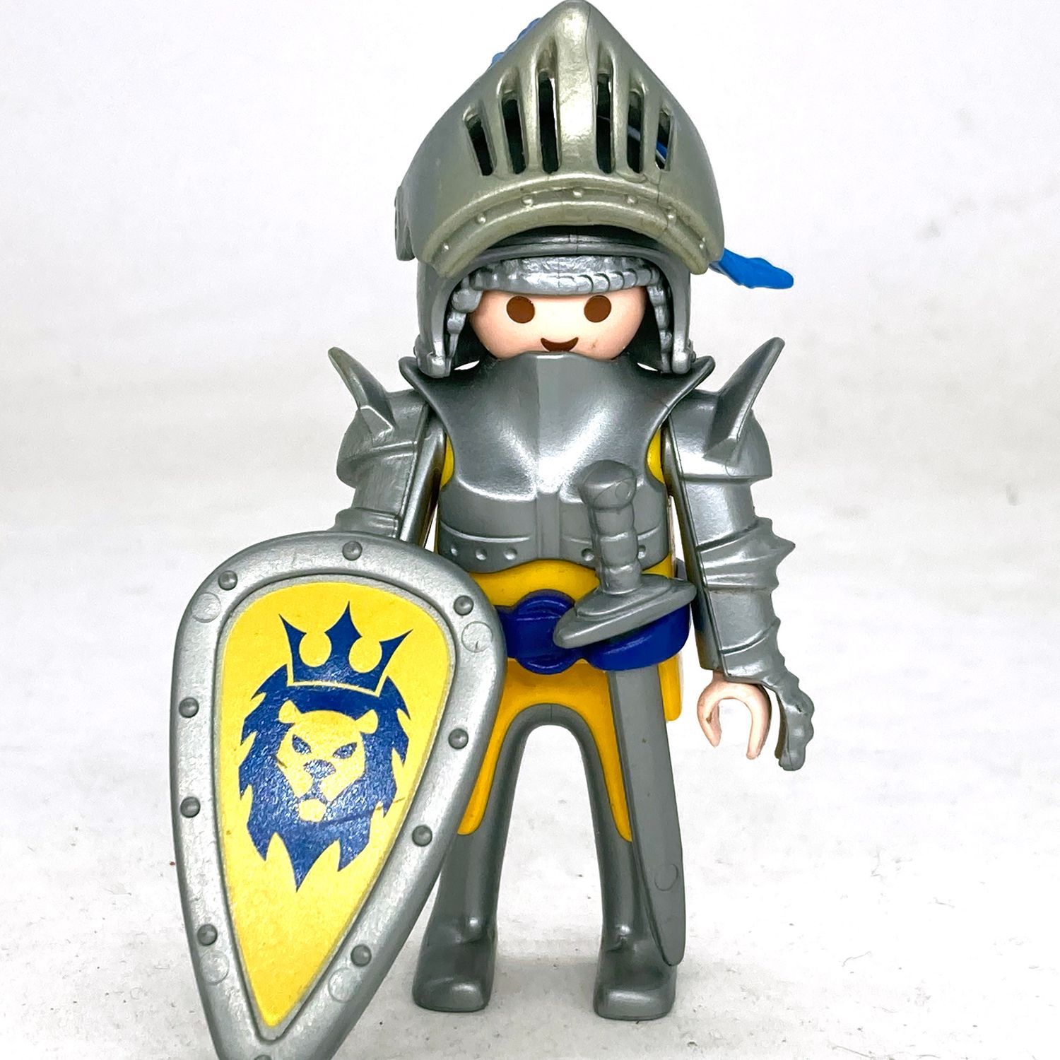 playmobil chevalier lion jaune