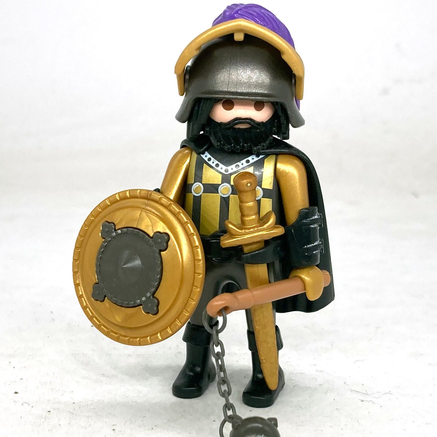 playmobil chevalier noir et or