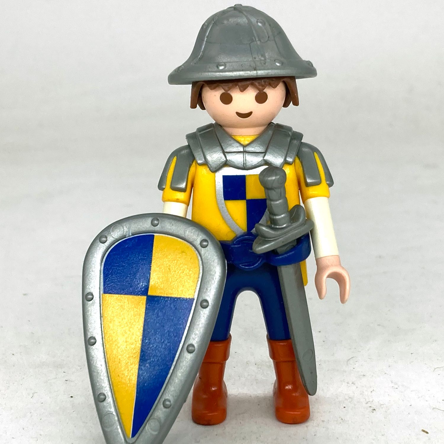playmobil chevalier damier jaune