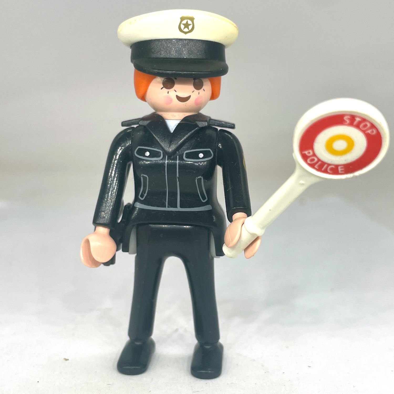 Playmobil policière en noir