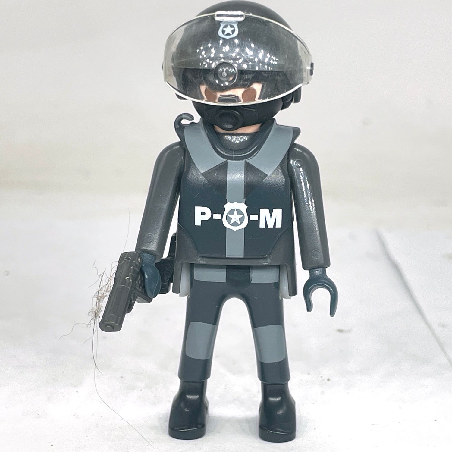 playmobil policier gris swat