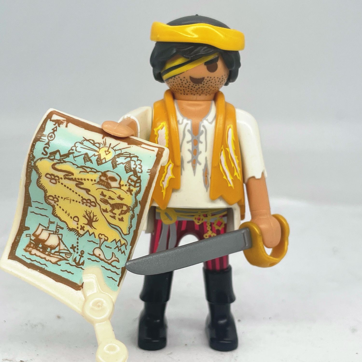 playmobil pirate avec carte