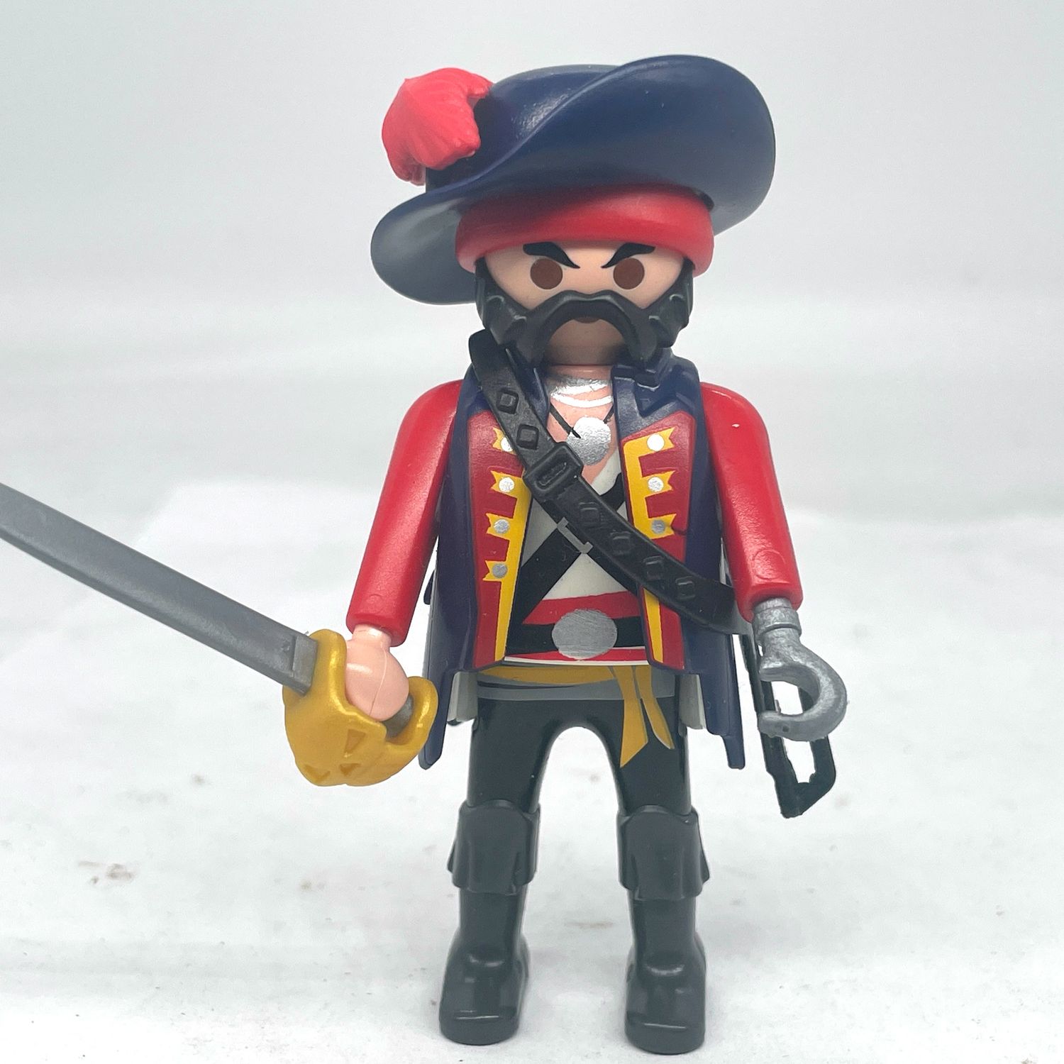 playmobil pirate capitaine