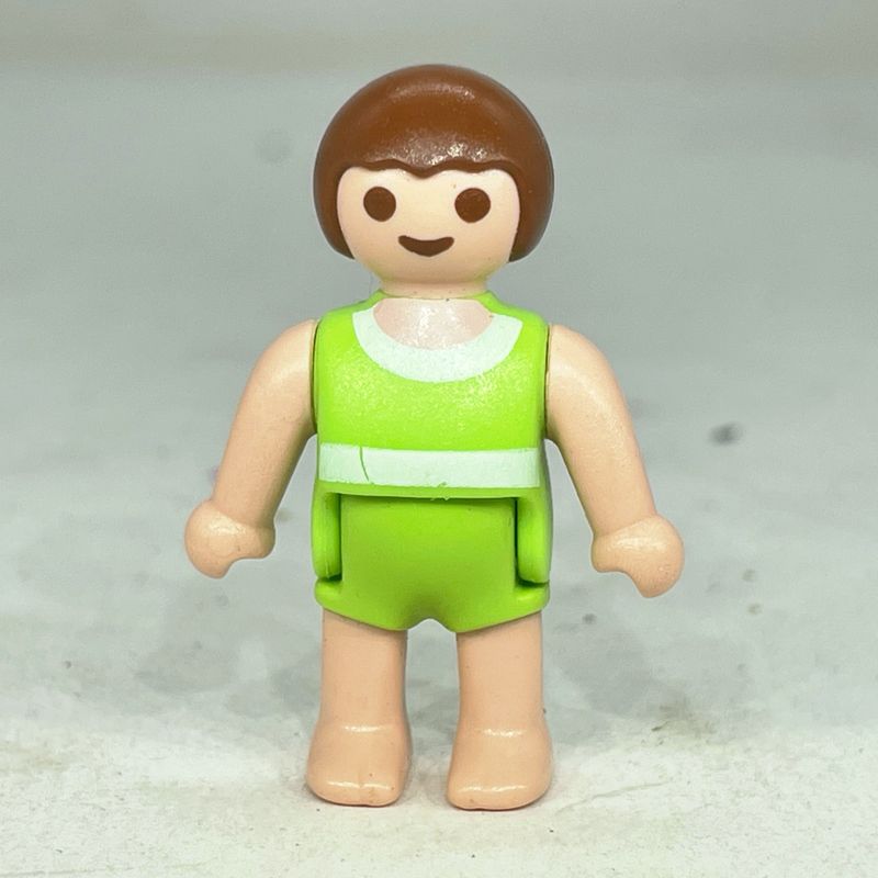 playmobil bébé garcon vert pale