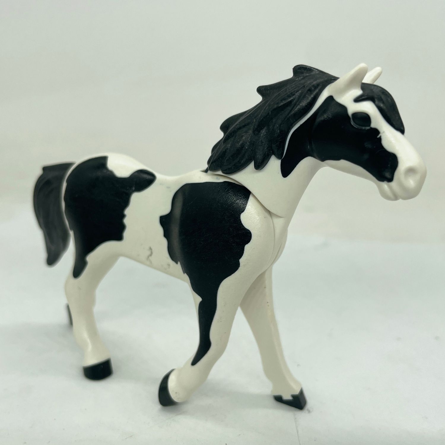 playmobil cheval noir et blanc