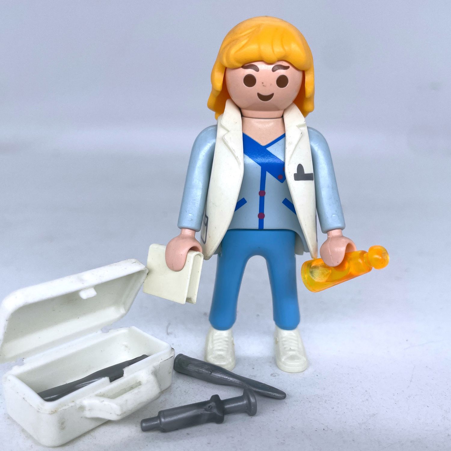playmobil infirmière 2