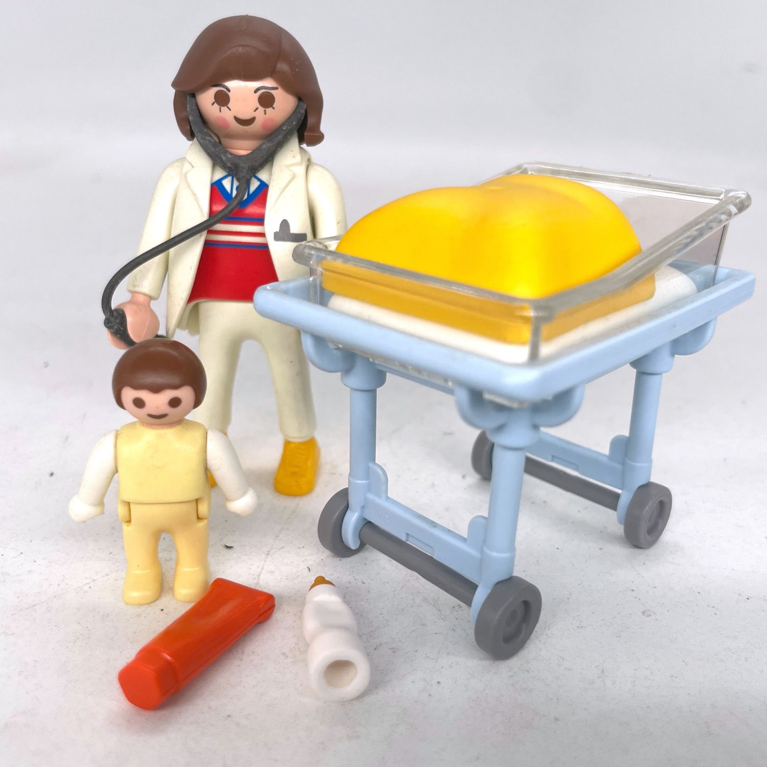 playmobil infirmière pédiatre nurserie