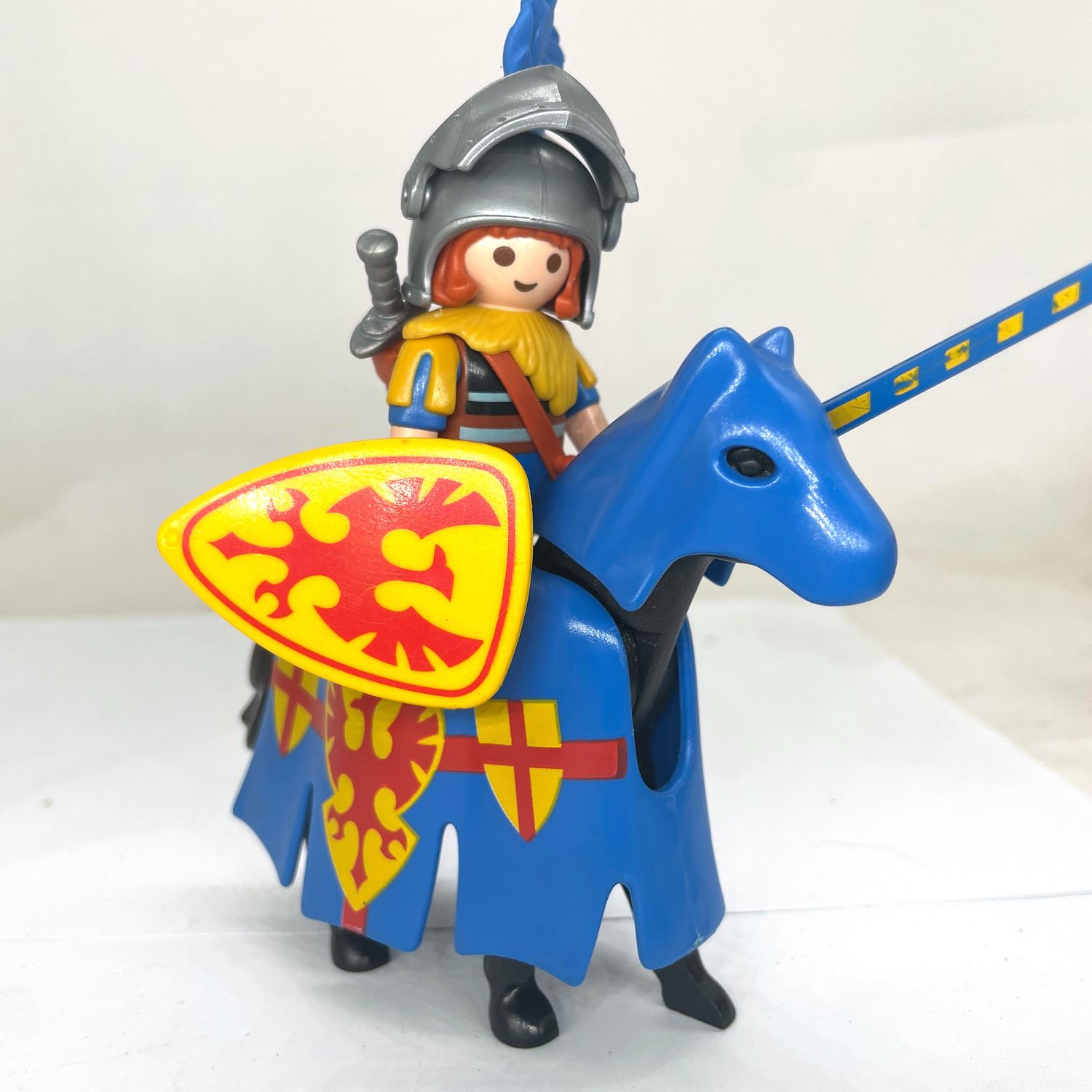 Playmobil chevalier à cheval