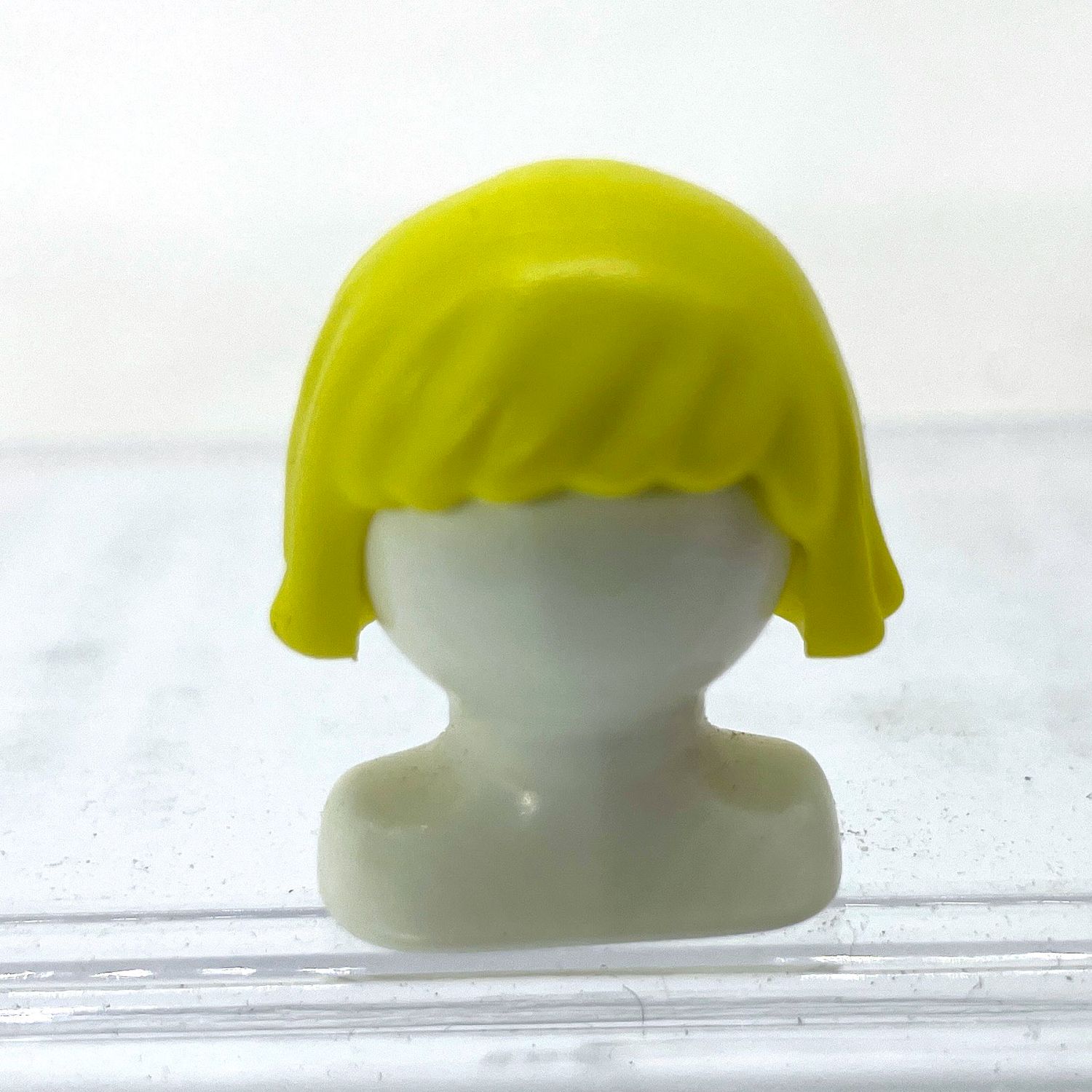 Playmobil cheveux jaune fluo
