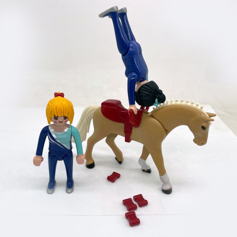 playmobil acrobate equitation cirque
