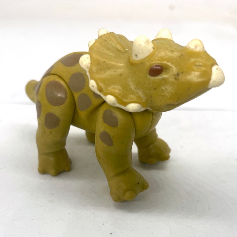 playmobil bébé dino 3