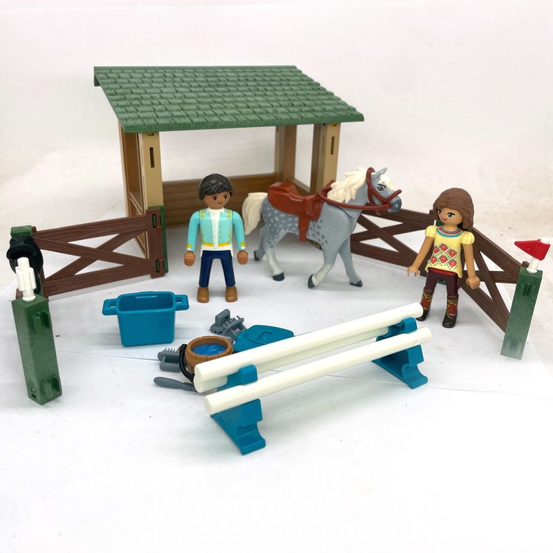 playmobil box à cheval et obstacle
