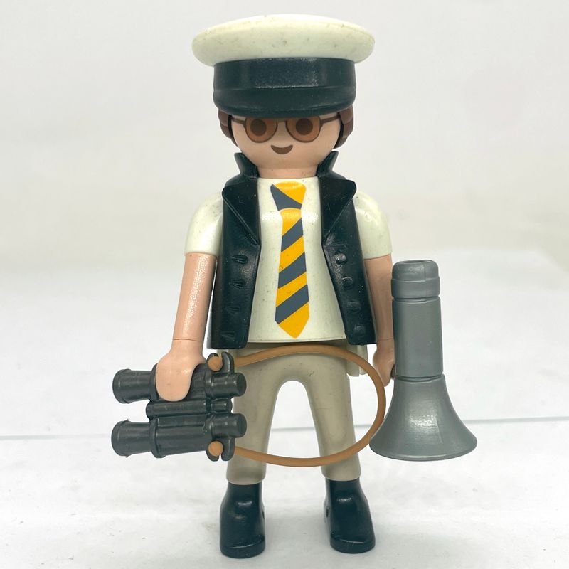 playmobil capitaine de bateau pétrolier