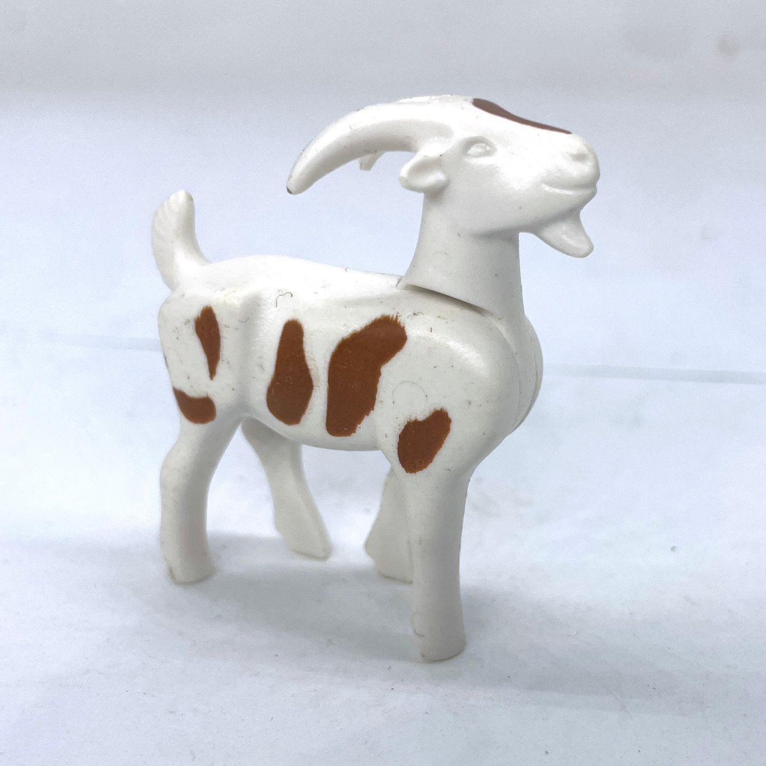 playmobil chèvre biquette blanche
