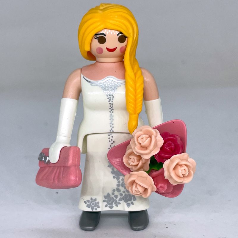 playmobil mariée aux roses
