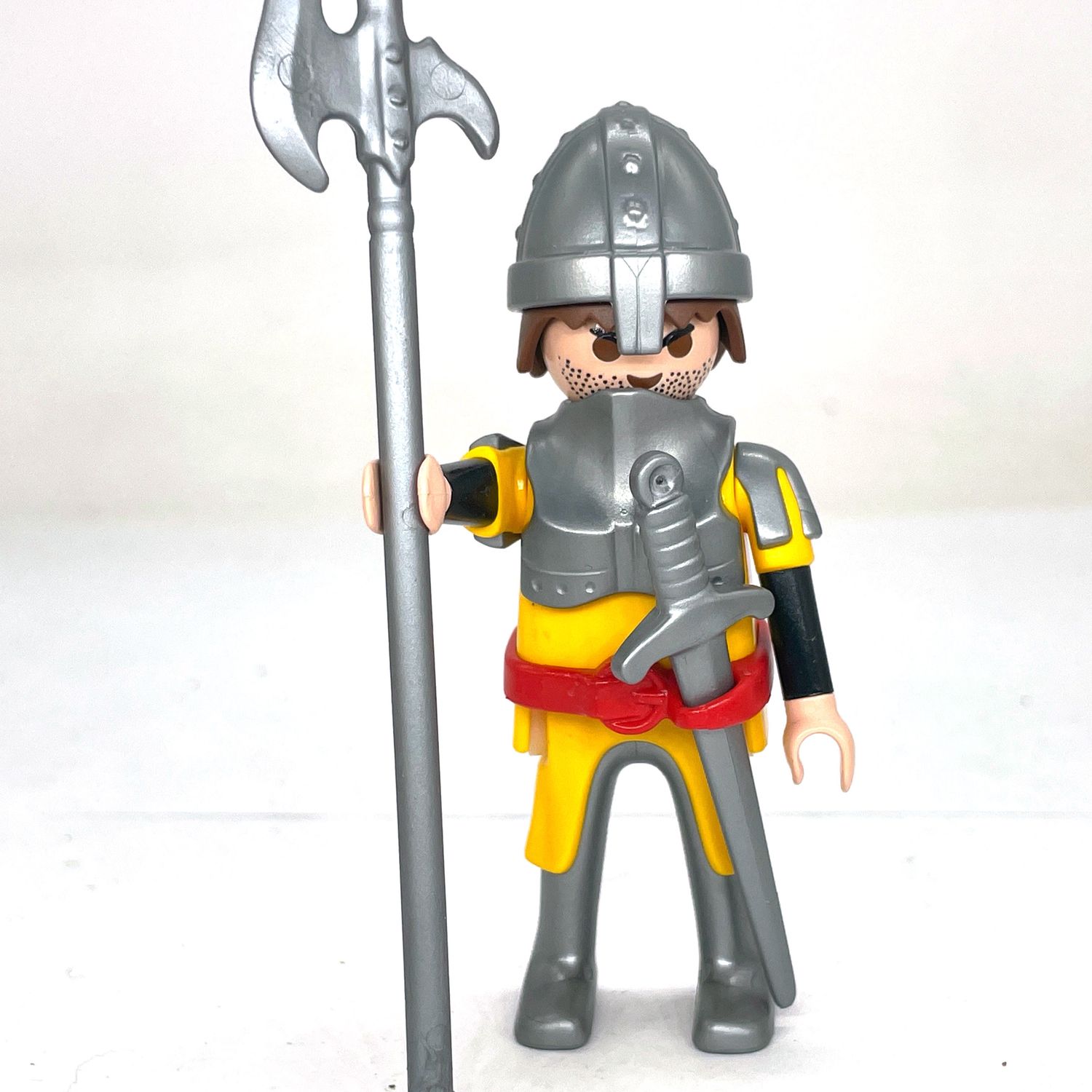 playmobil chevalier lion jaune hallebarde