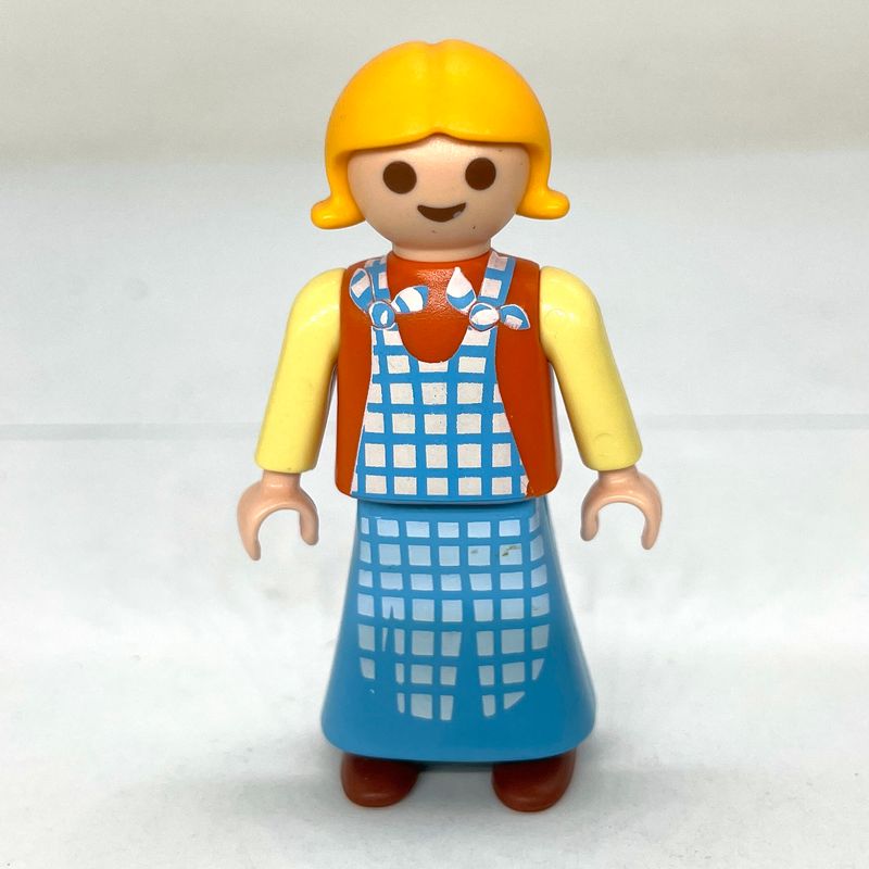 Playmobil enfant fille pauvrette