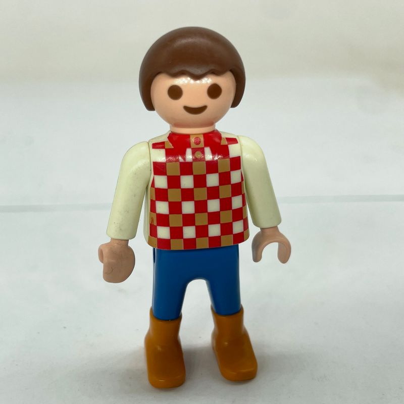 Playmobil enfant damier rouge