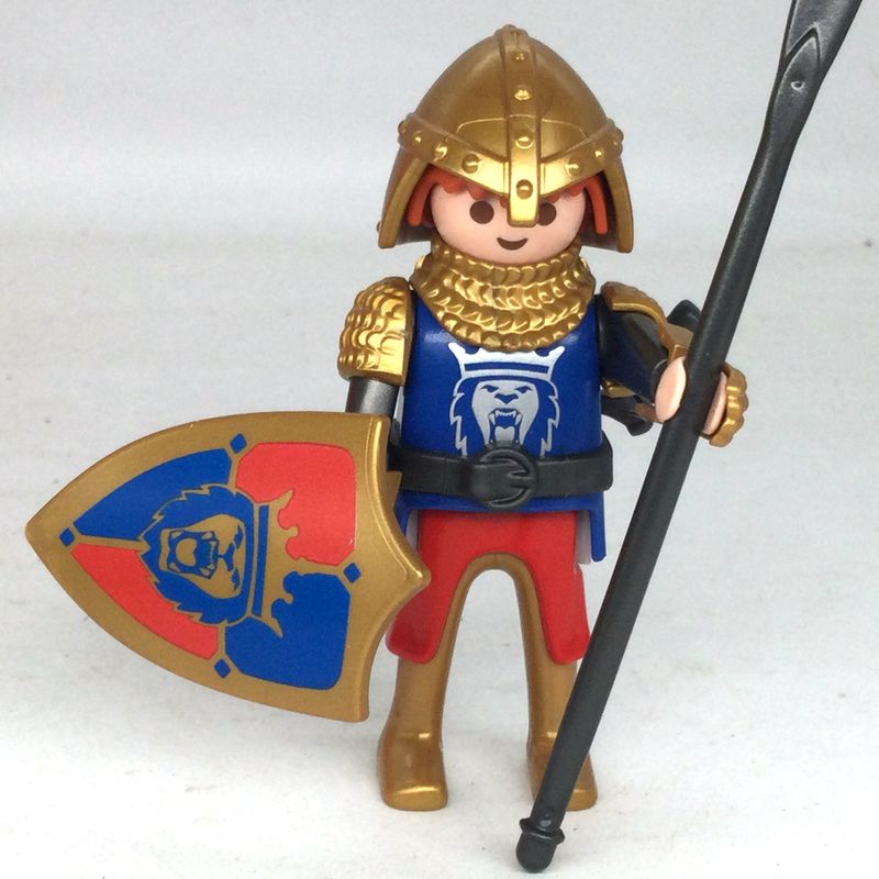 playmobil chevalier lion or 3 playmobil chevalier lion or 3