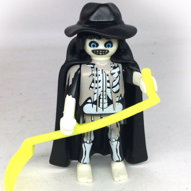 playmobil squelette mort avec faux S1