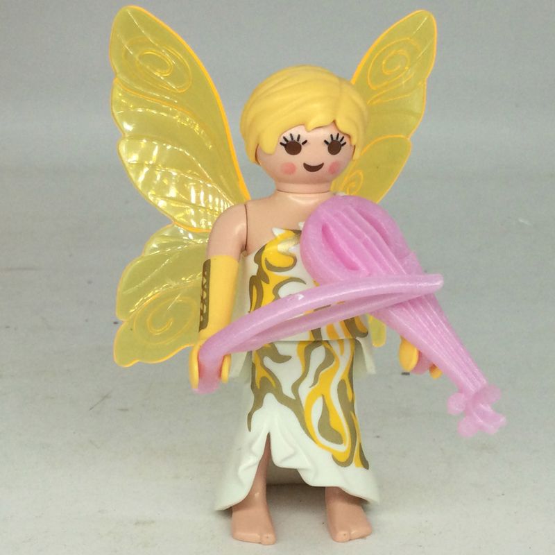 playmobil fée jaune au violon pastel