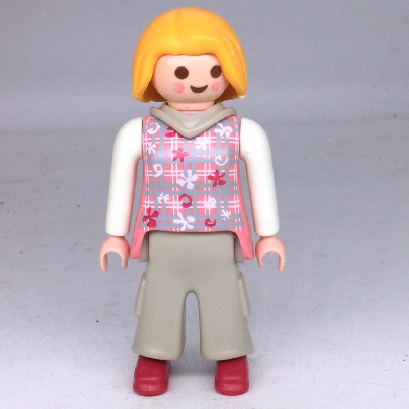 playmobil femme city pastel 2