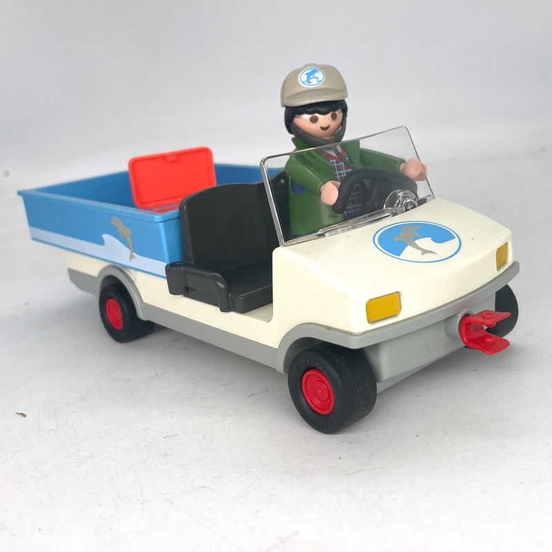 playmobil vehicule vétérinaire aquarium