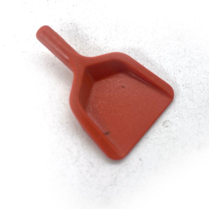 playmobil balayette rouge