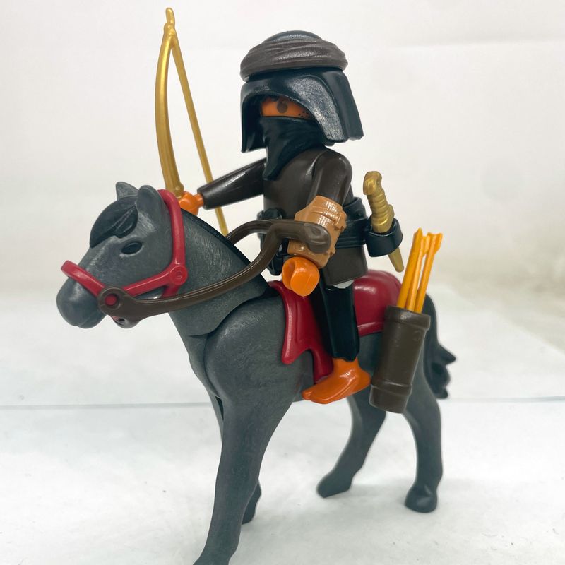 playmobil bandit egyptien à cheval