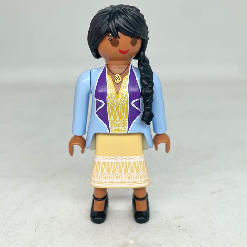 playmobil femme city métis en robe playmobil femme city métis en robe