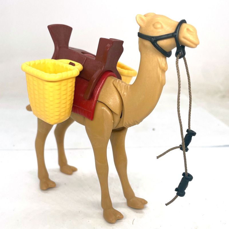 playmobil chameau équipé rouge