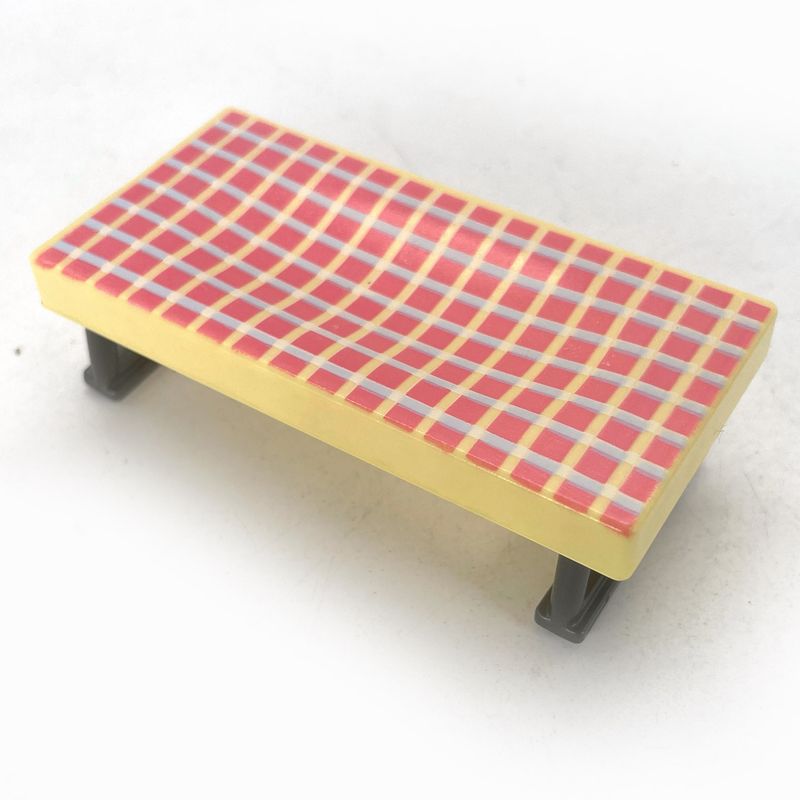 playmobil lit de camp quadrillé playmobil lit de camp quadrillé