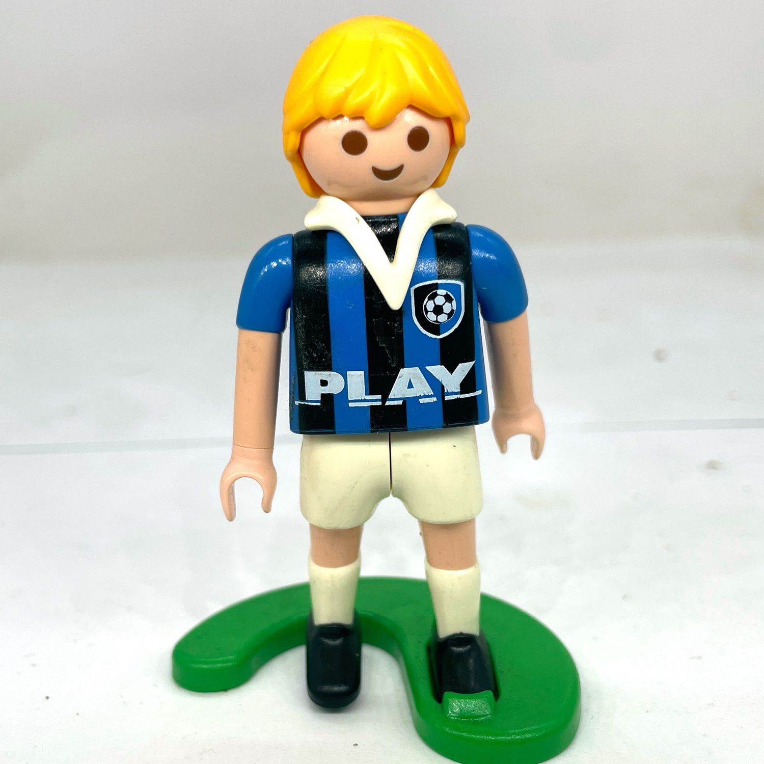 playmobil footballeur bleu noir