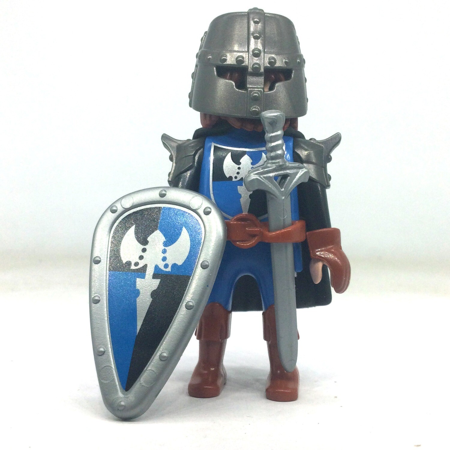 playmobil chevalier bleu double hache playmobil chevalier bleu double hache