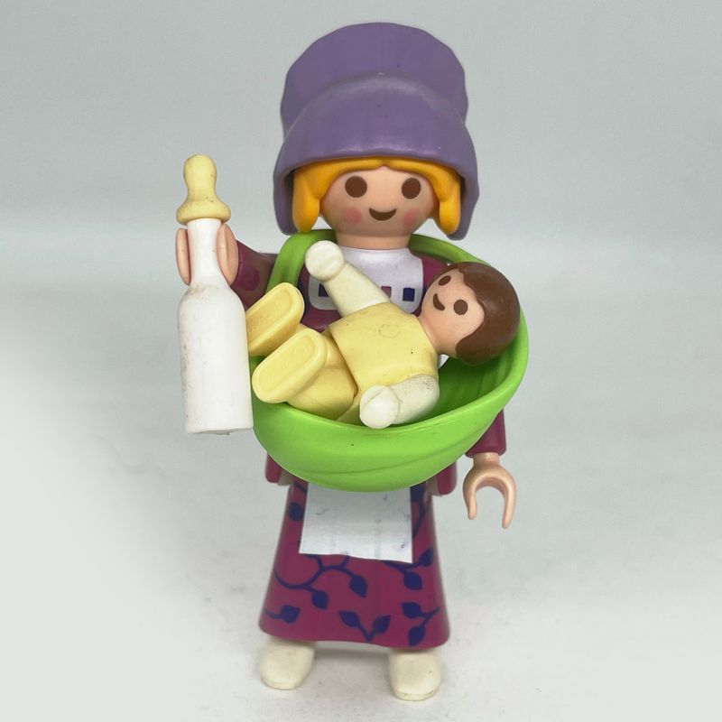 playmobil servante nurse