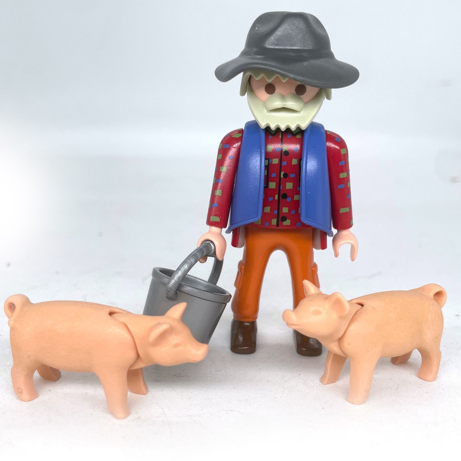 playmobil fermier aux cochons