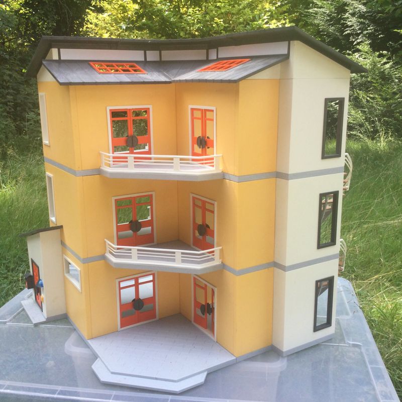 playmobil grande maison moderne avec étage