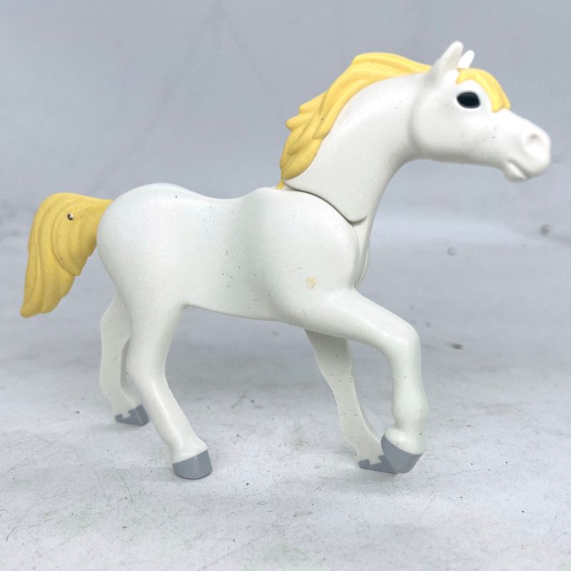 Playmobil cheval blanc au galop