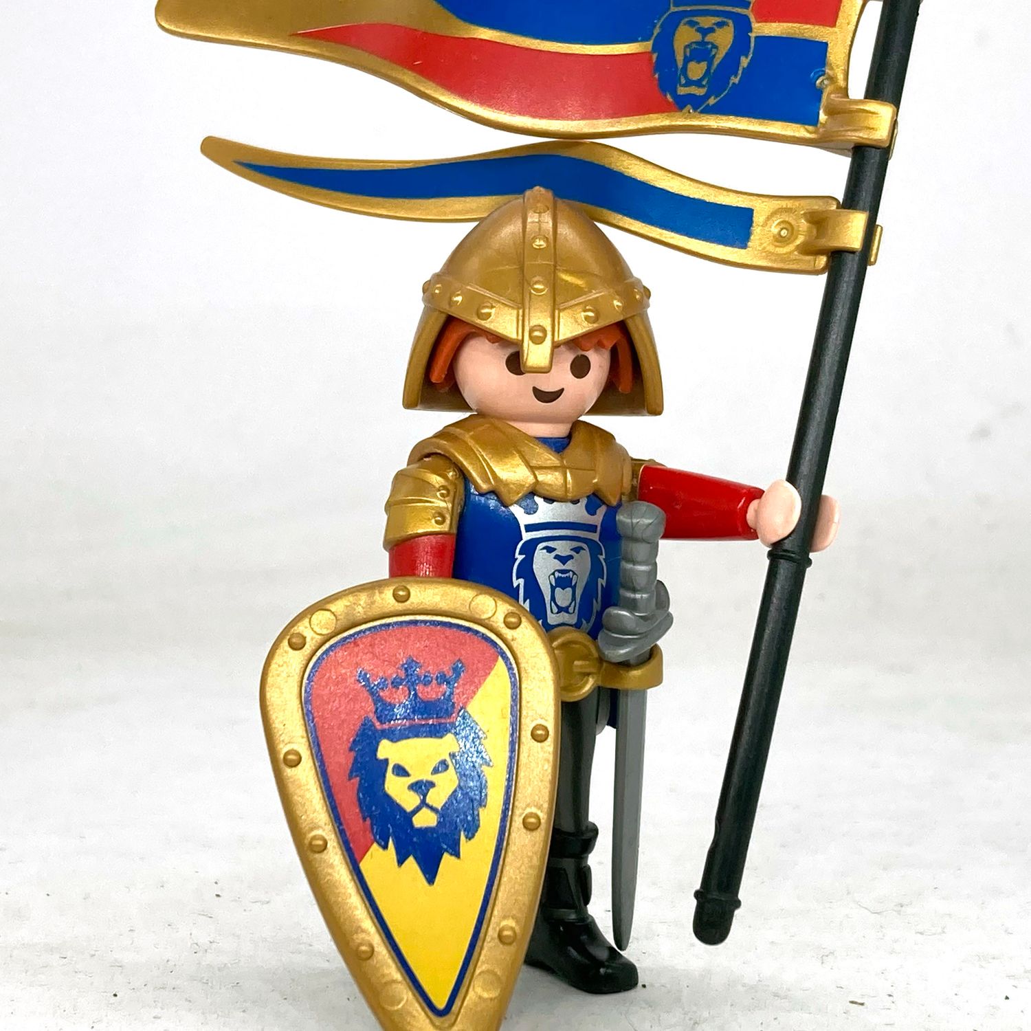 Playmobil chevalier lion or
