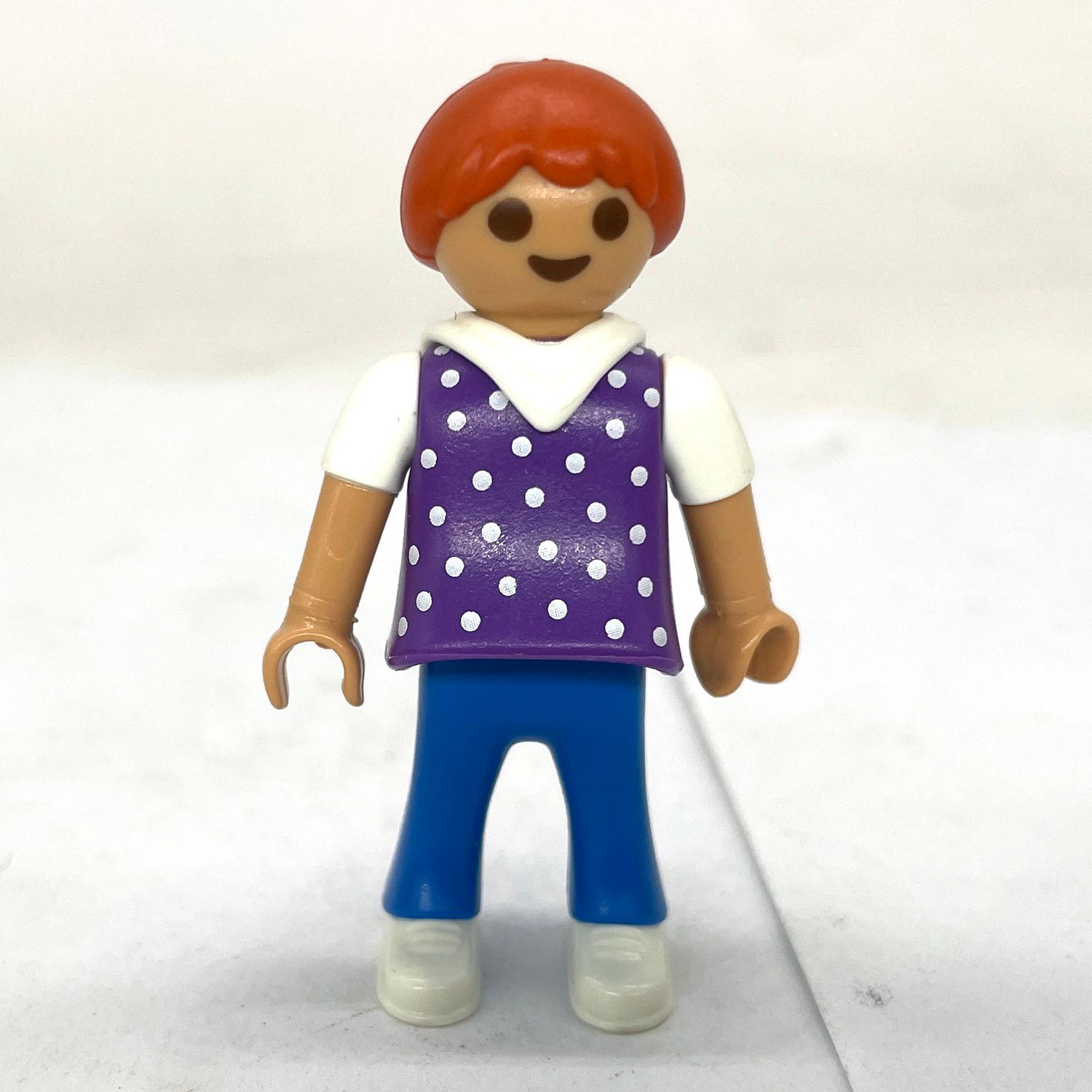 playmobil enfant fillette violet à pois