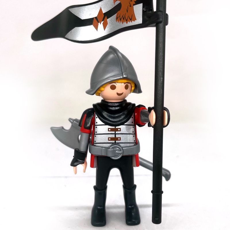 playmobil chevalier rouge aigle