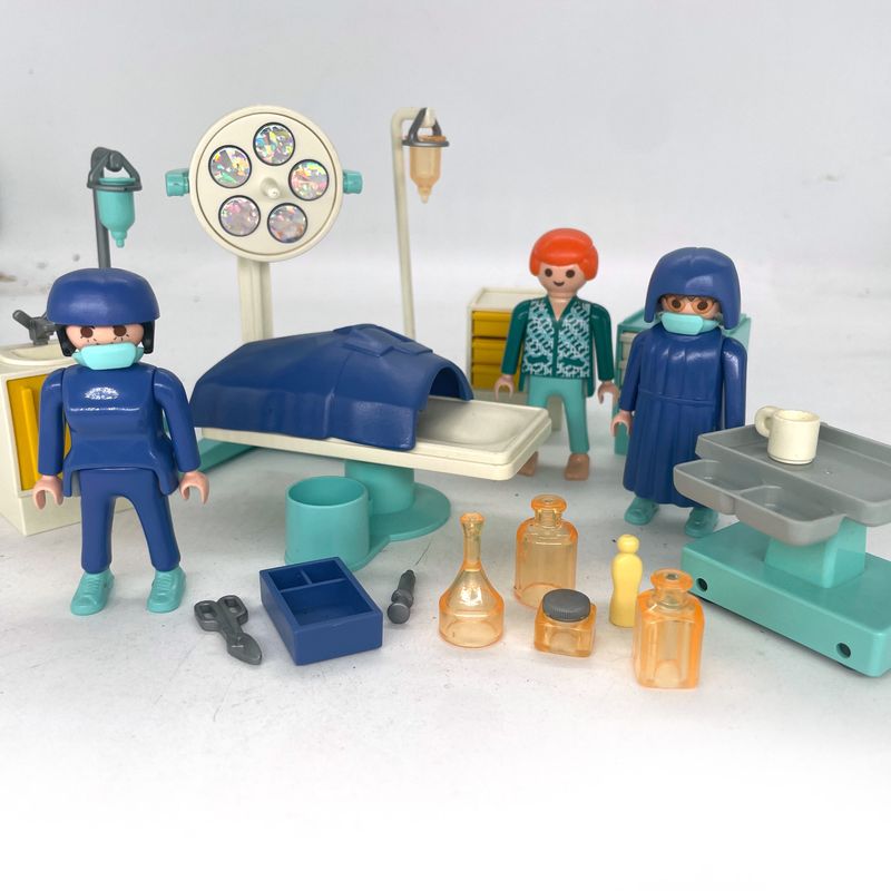 playmobil salle d'opération