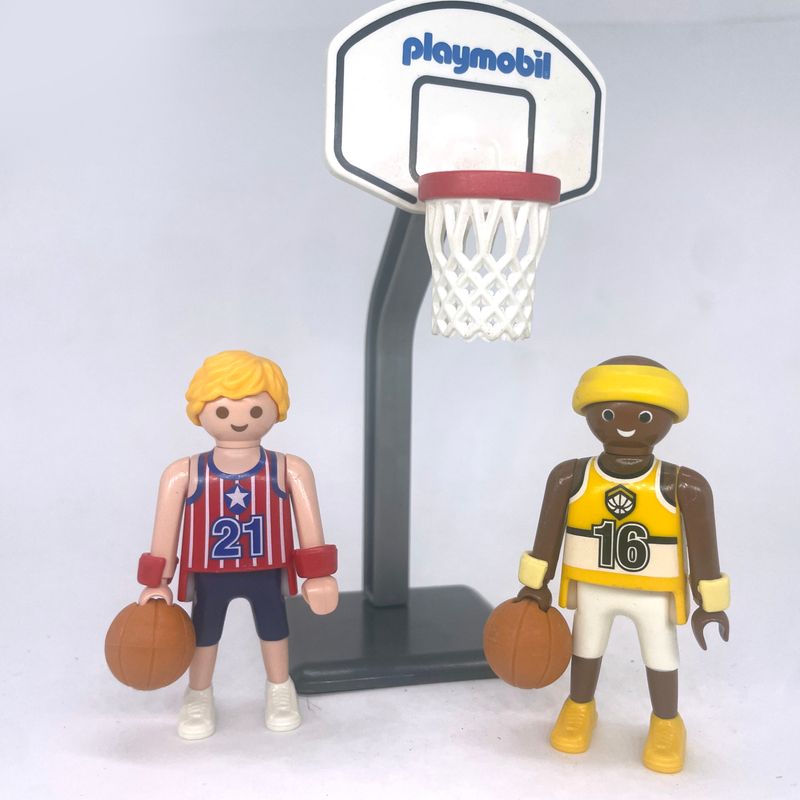 Playmobil basketeurs et panier