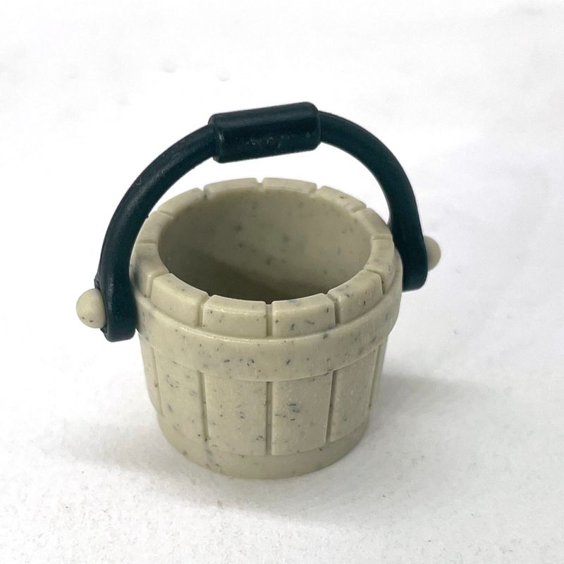 playmobil seau rustique gris playmobil seau rustique gris